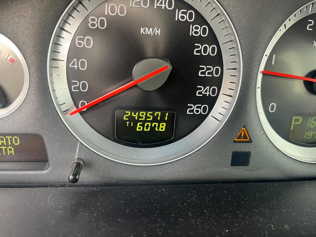 Volvo V70/XC70 V70 2.4 D5 20V (185CV) cat AWD Class