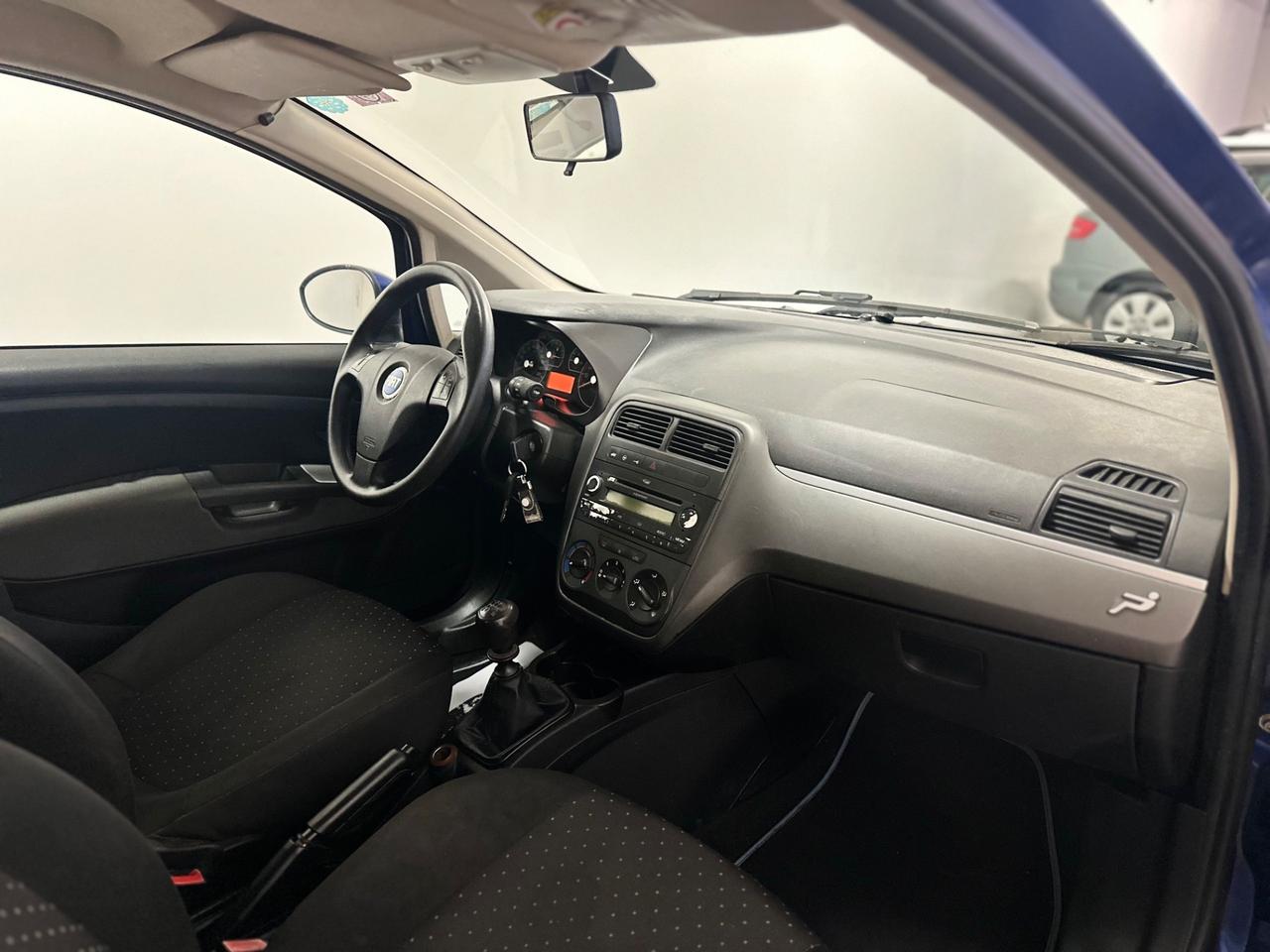 Fiat Grande Punto 1.4 3 porte Dynamic NEOPATENTATI