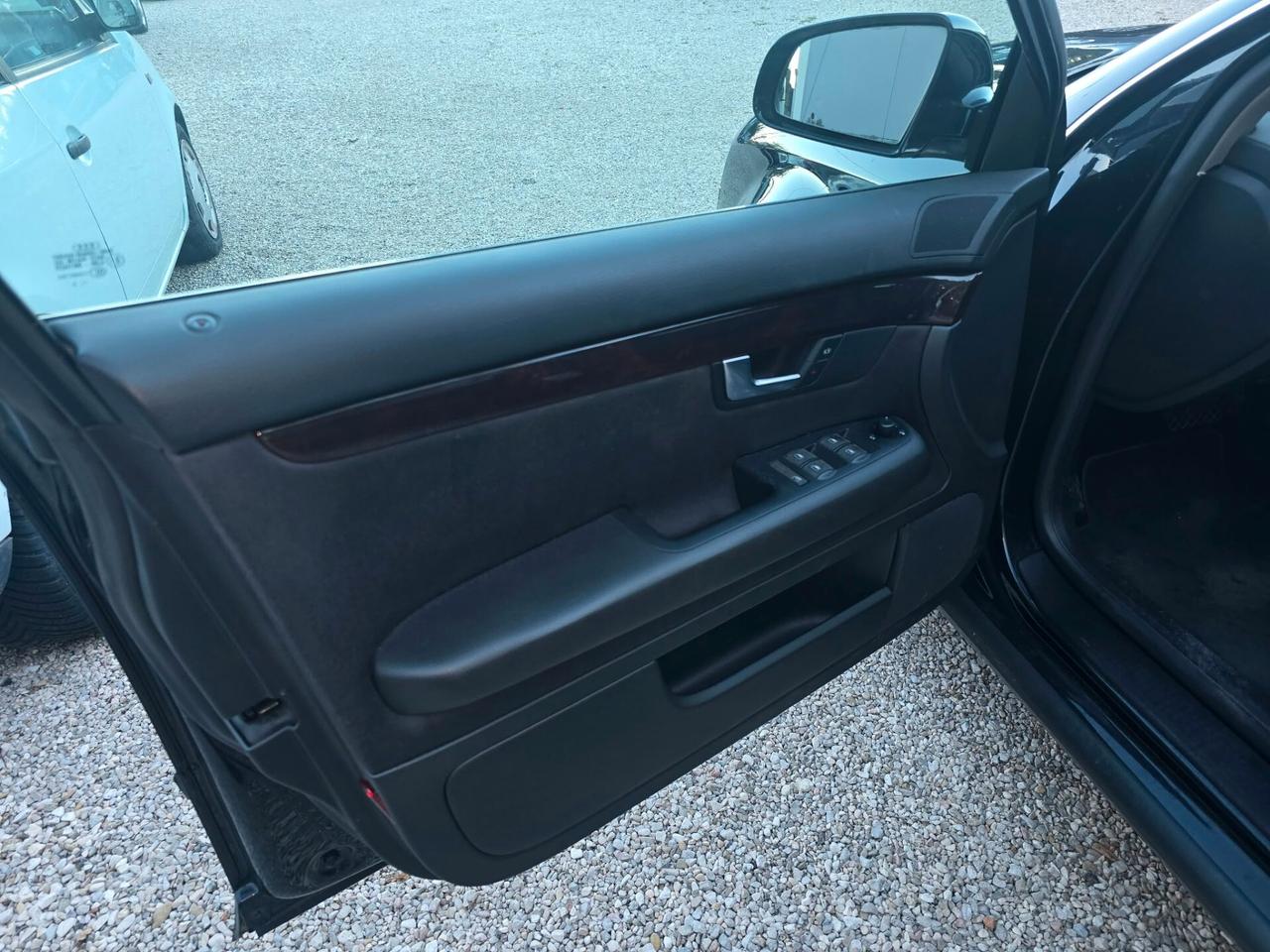 Audi A4 2.5 V6 TDI 180 cv Anno 2004