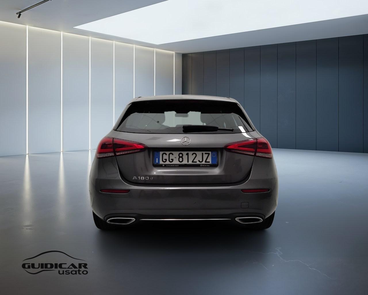 Mercedes-Benz Classe A - W177 2018 - A 180 d Sport auto