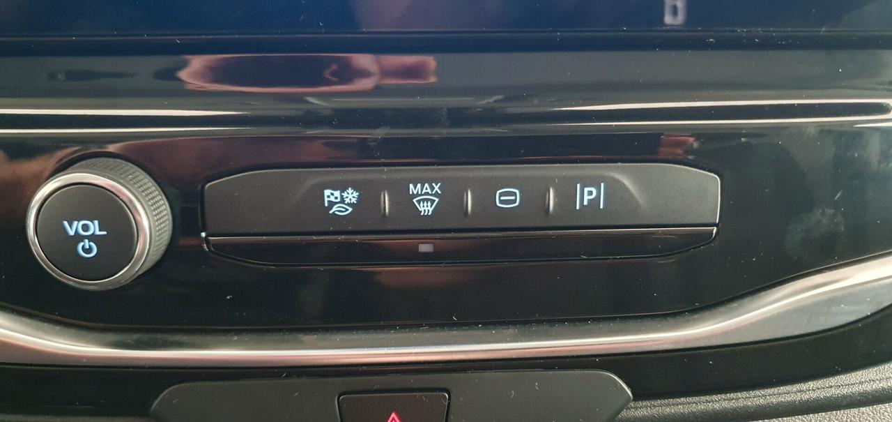 Ford Transit E-Transit Van 350 L2H2 Trend 269CV Batt. 68KWh Auton. 260Km