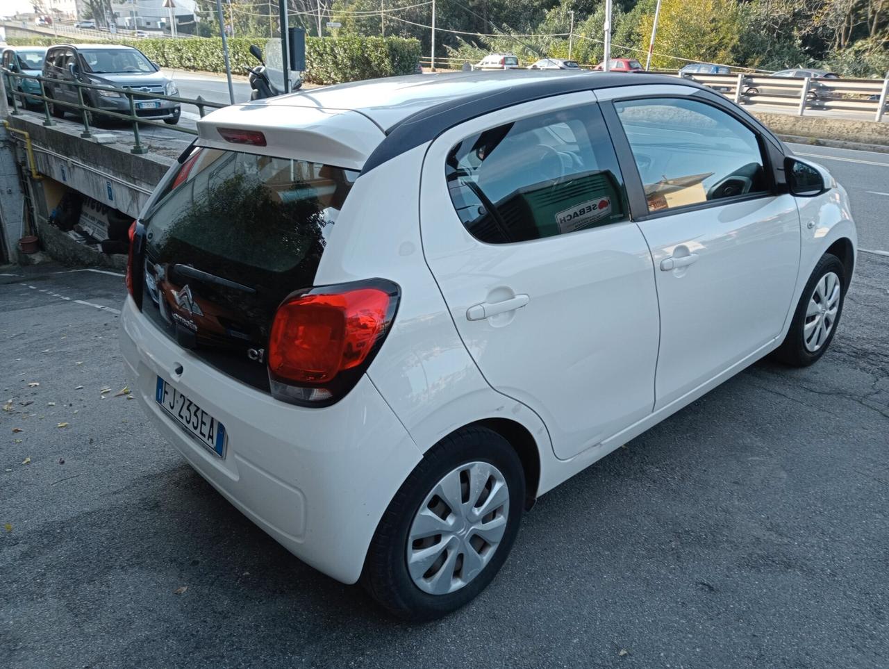 Citroen C1 VTi 68 5 porte OK neopatentati