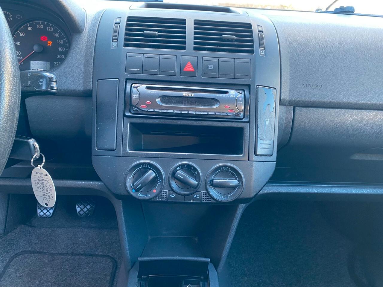 WV POLO 5 PORTE 1.4 TDI 75 CV. FULL. 2004