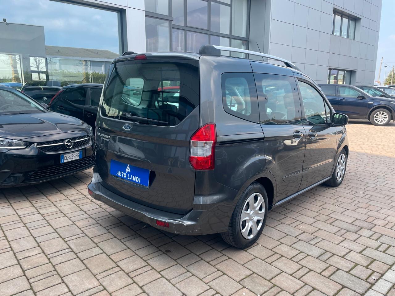 FORD Tourneo Courier 1.5 tdci 75cv titanium E5