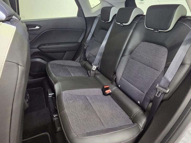 Renault Captur E-Tech hybrid 1.6 E-TECH HEV 145 TECHNO AUTO