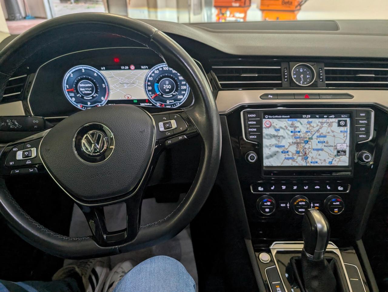 Volkswagen Passat Variant 2.0 TDI DSG Highline BlueMotion Technology