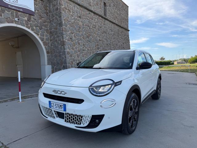FIAT 600 HYBRID 145CV DCT MHEV+NAVI+RCAM+2PDC+LED