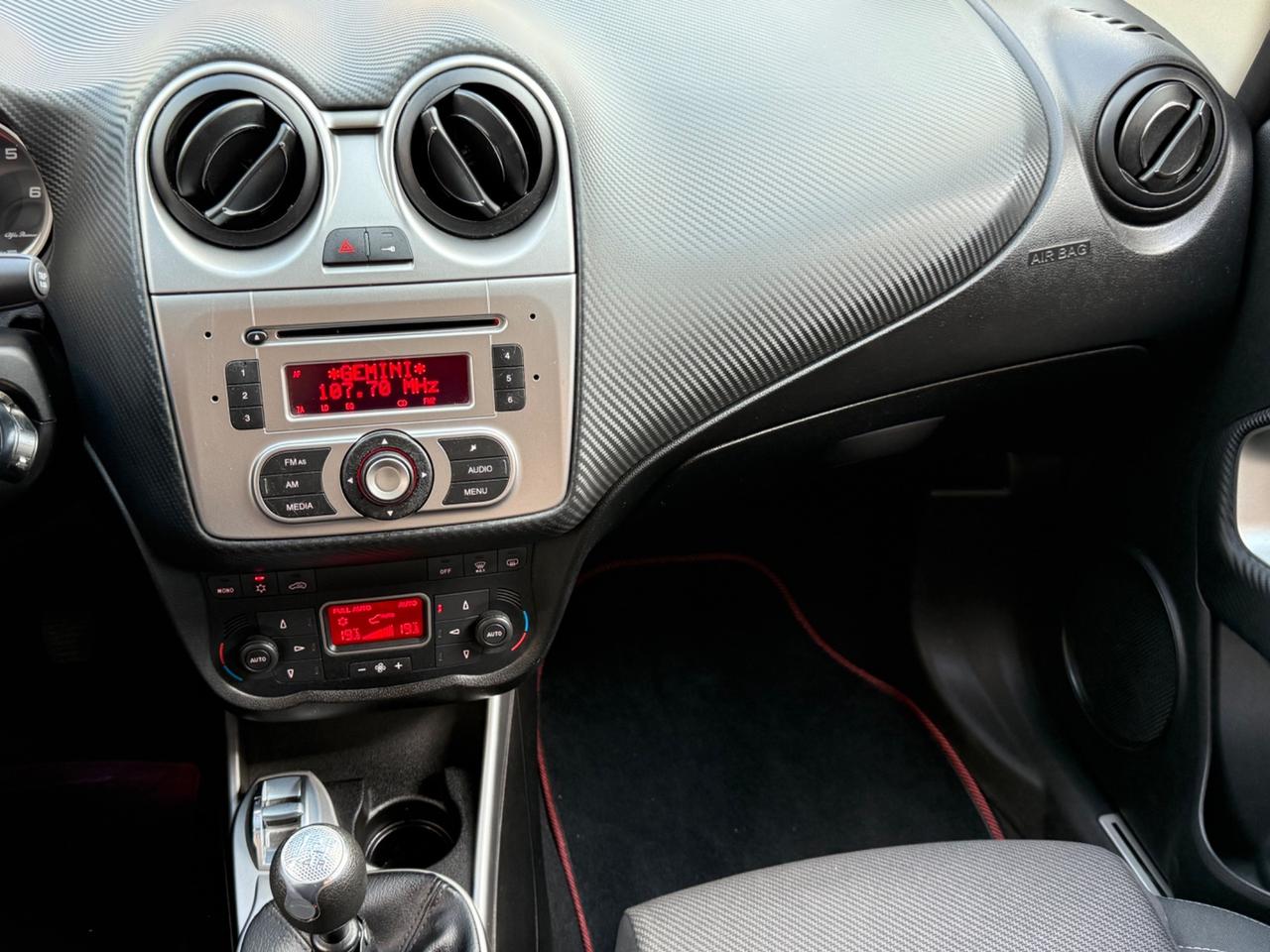 Alfa Romeo MiTo 1.6 JTDm-2 S&S Distinctive Sport Pack