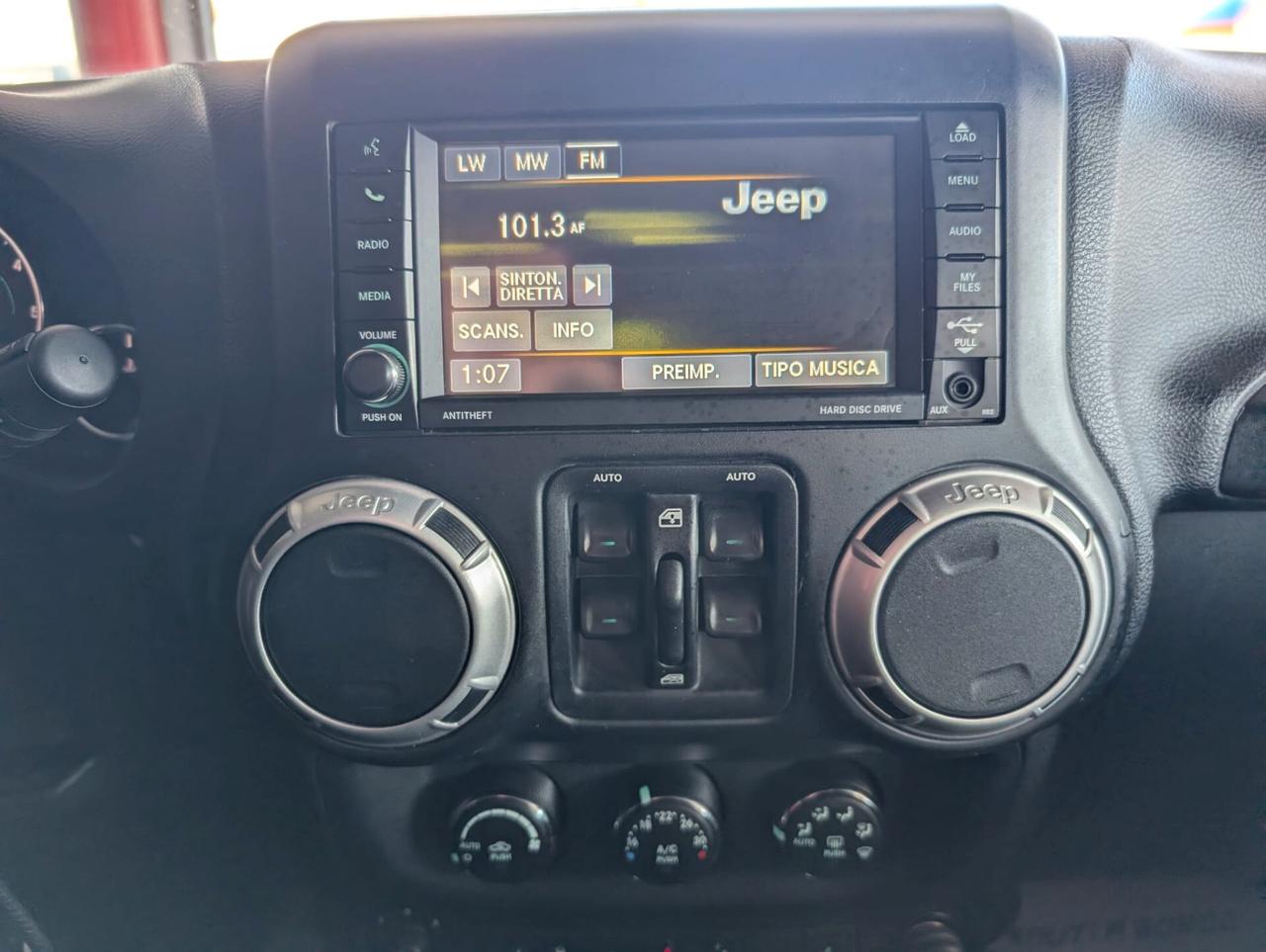 Jeep Wrangler 2.8 CRD DPF Sport Auto