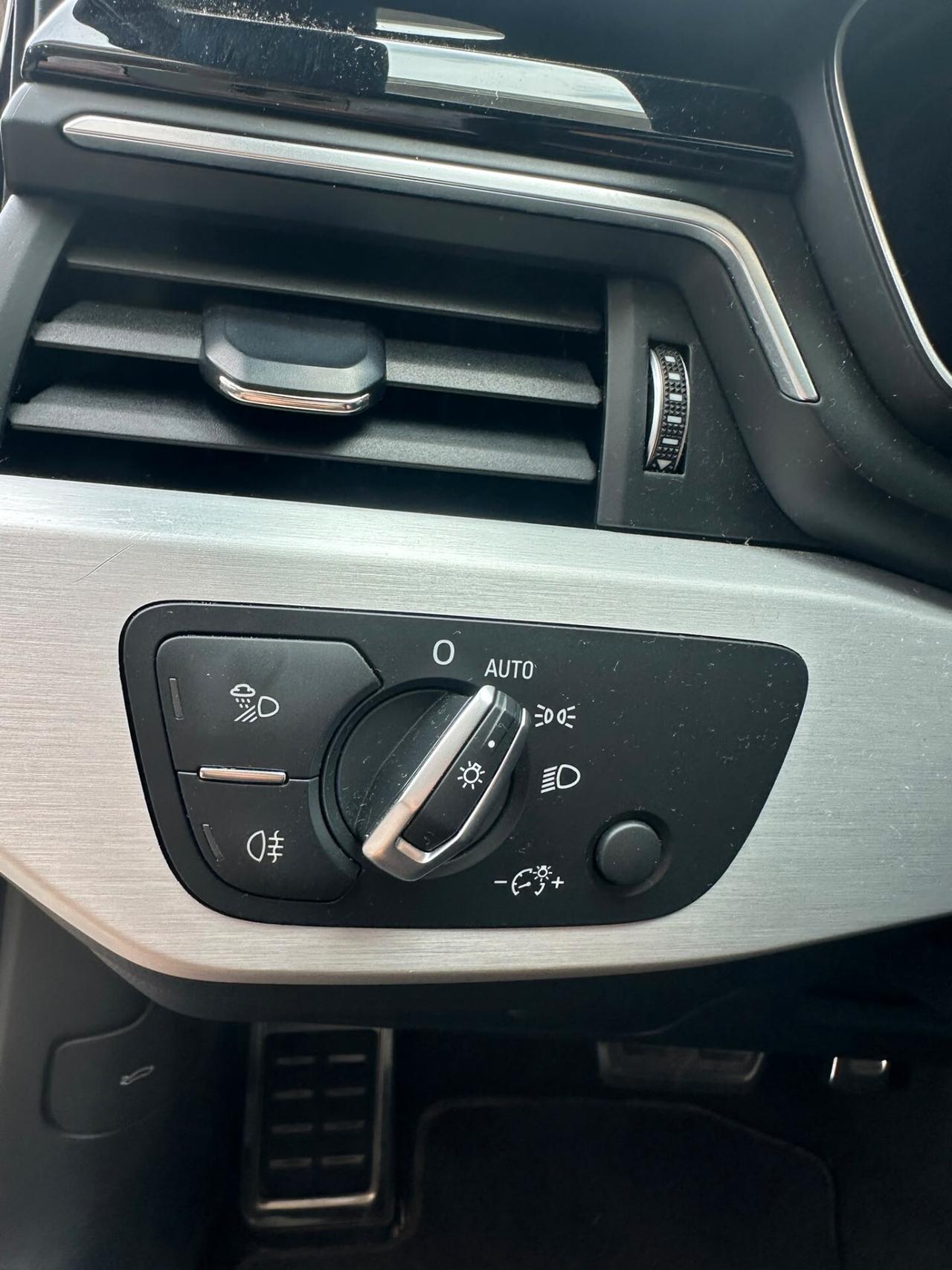 Audi A4 35 TDI/163 CV S tronic line edition