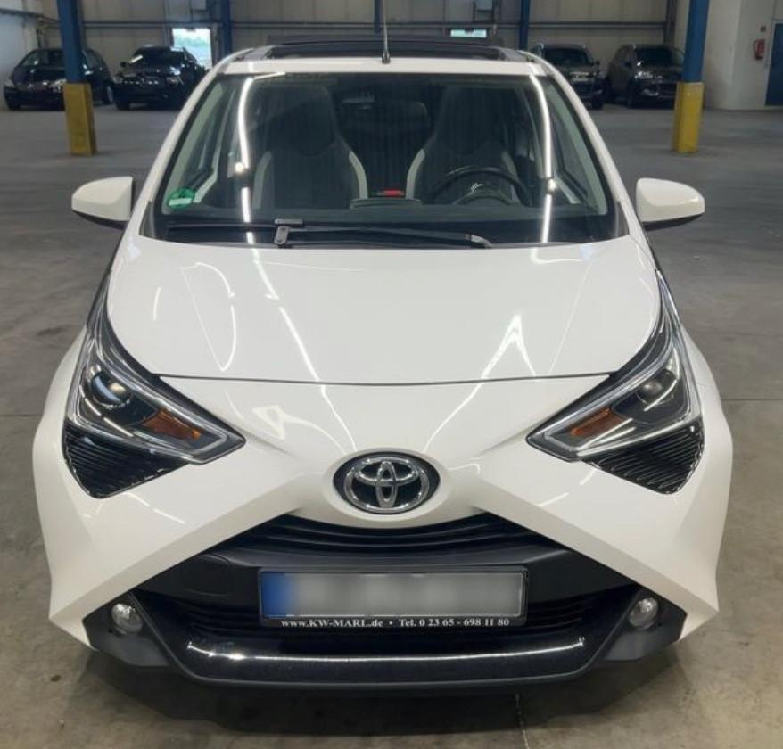 Toyota Aygo Connect 1.0 VVT-i 72 CV 5 porte x-clusiv MMT