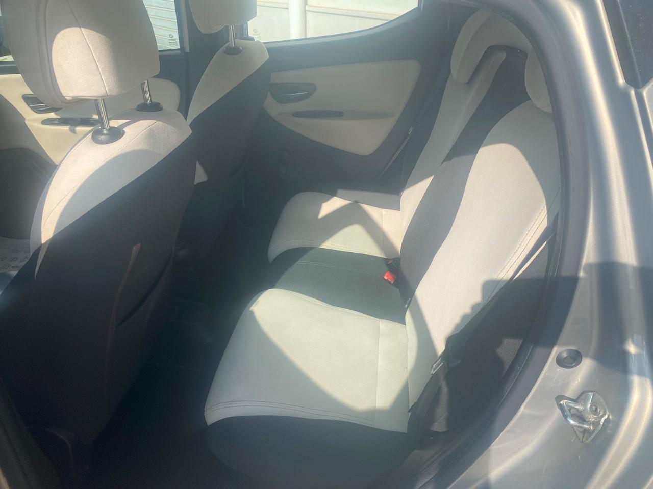 Lancia Ypsilon 0.9 TwinAir 85 CV 5 porte Metano Ecochic Gold