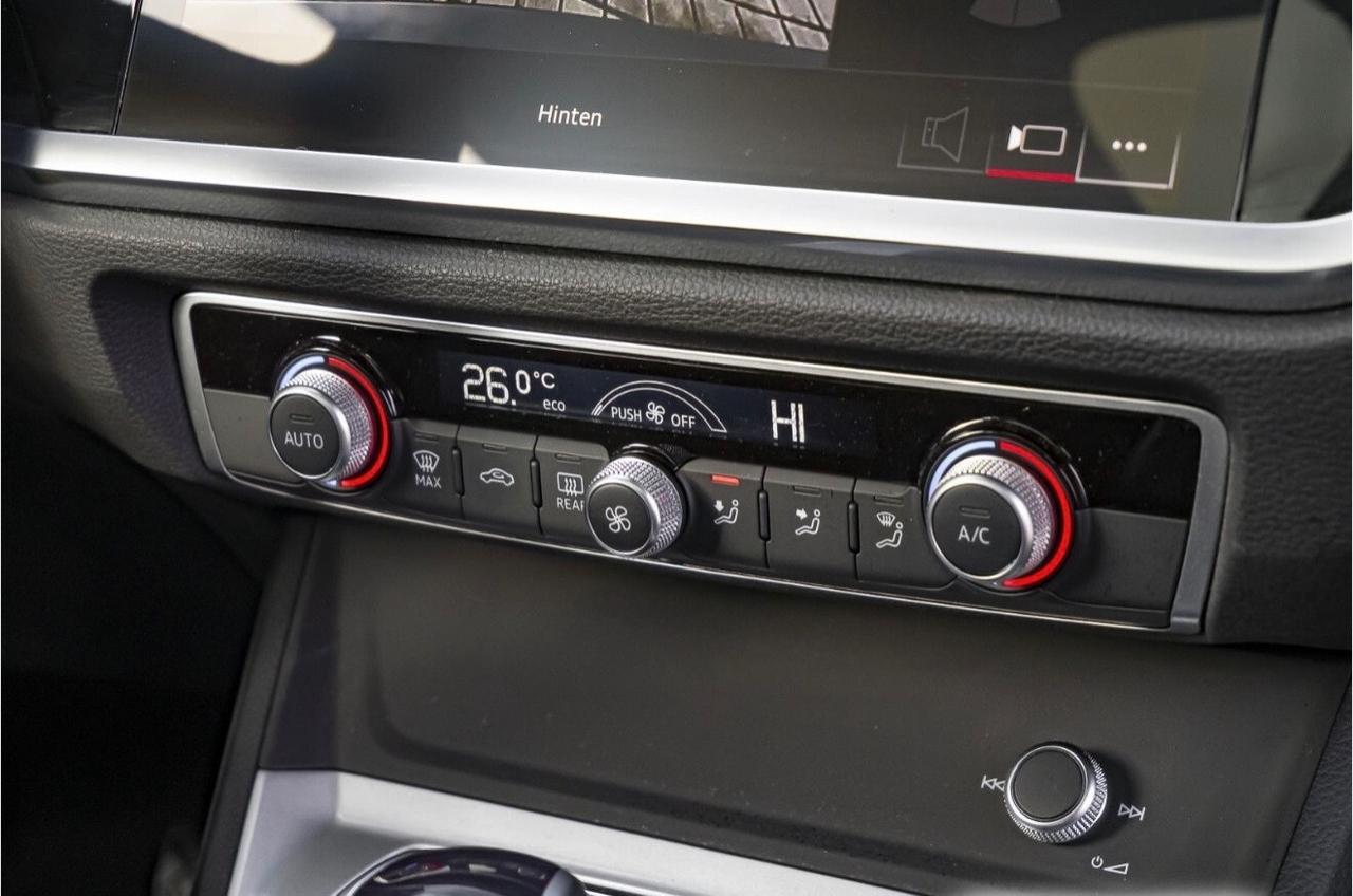 Audi Q3 45TFSI S tronic S LINE interno esterno Cerchi Sonos tetto