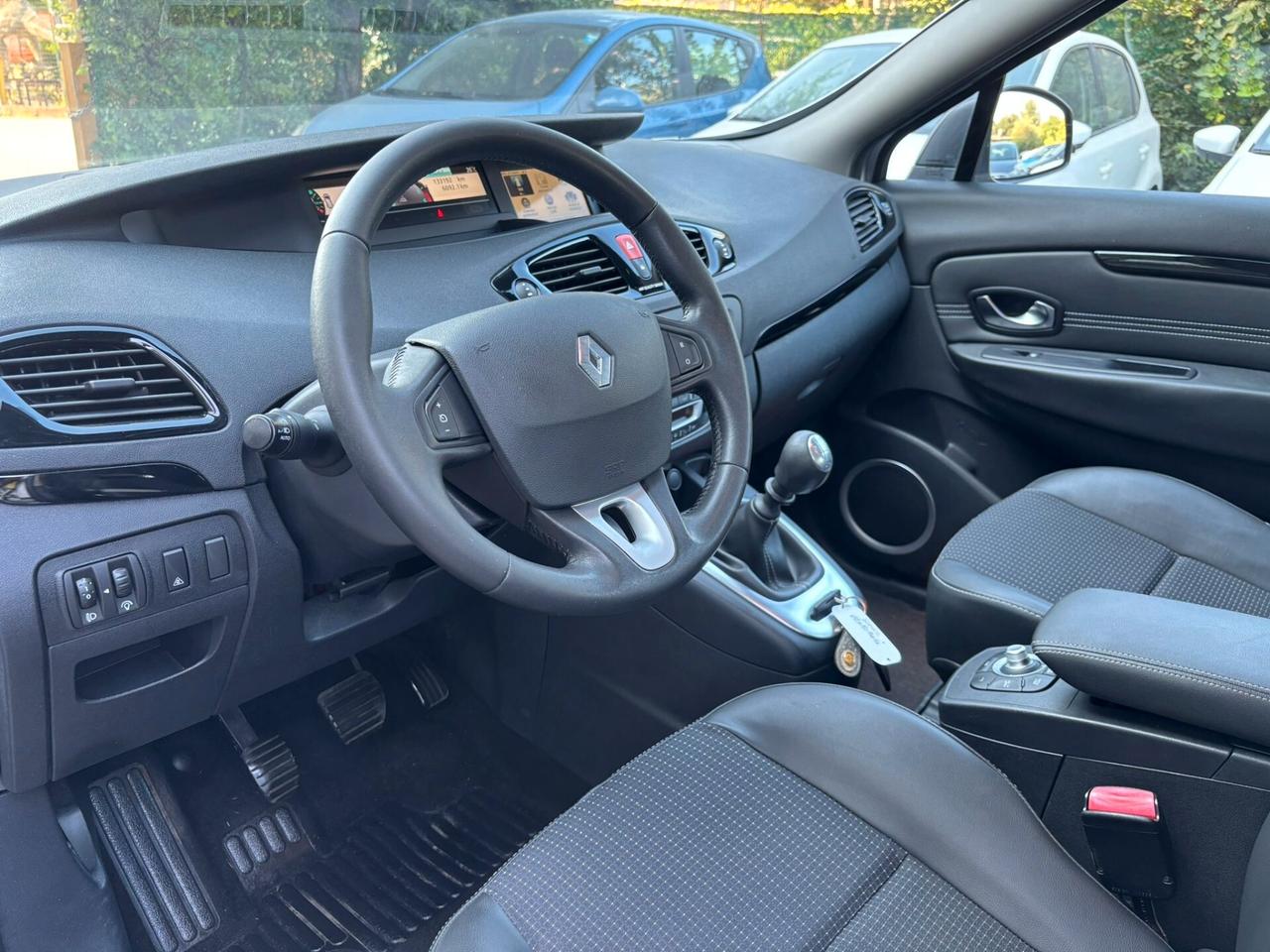 Renault Scenic X-Mod 1.5 dCi 110CV Luxe