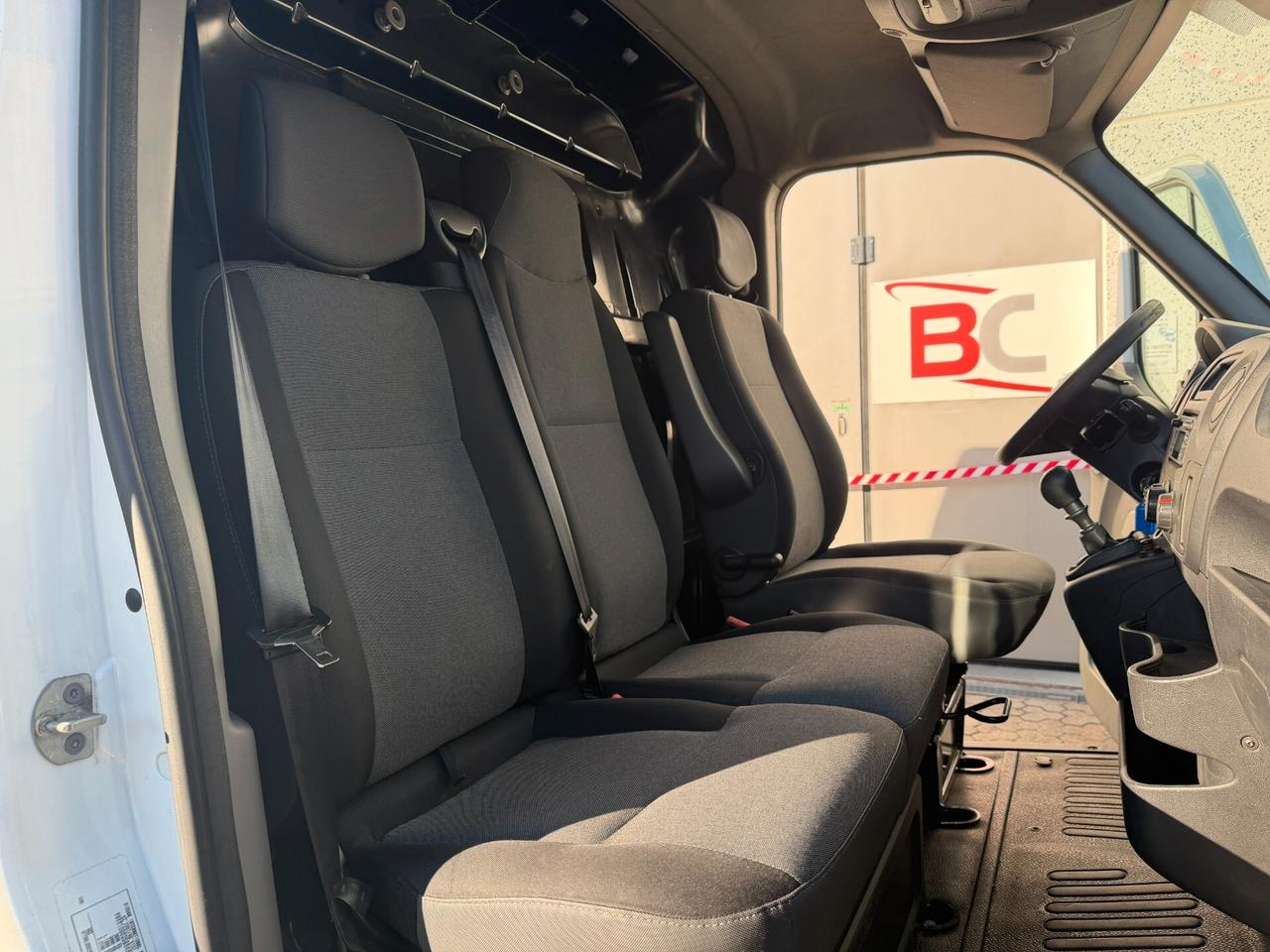 Nissan NV400 35 2.3 dCi PL-TA Furgone