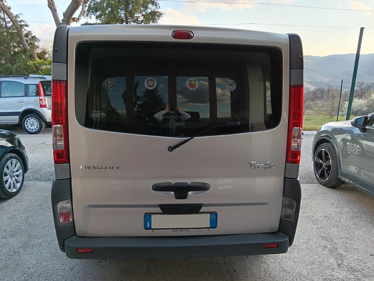 Renault Trafic 2.0 DCI 115CV 6 POSTI COMBI