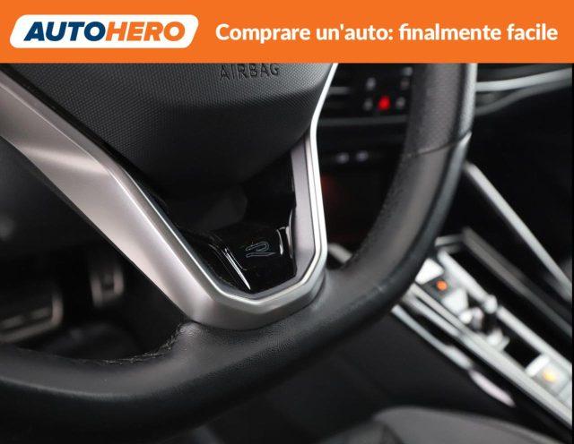 VOLKSWAGEN Golf 1.5 eTSI 130 CV EVO ACT DSG R-Line