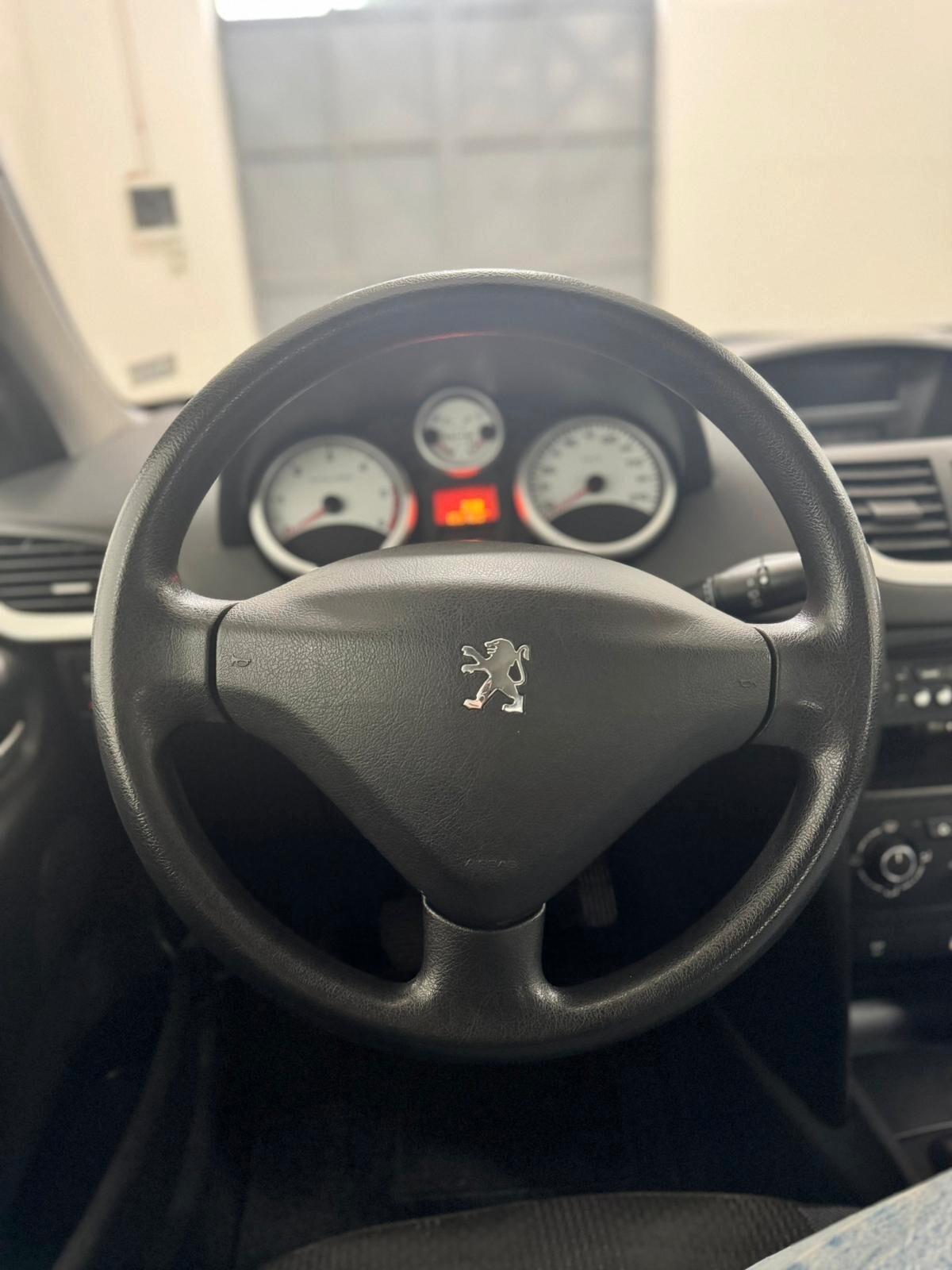 Peugeot 207 1.4 HDi 70CV 5p. Energie Sport