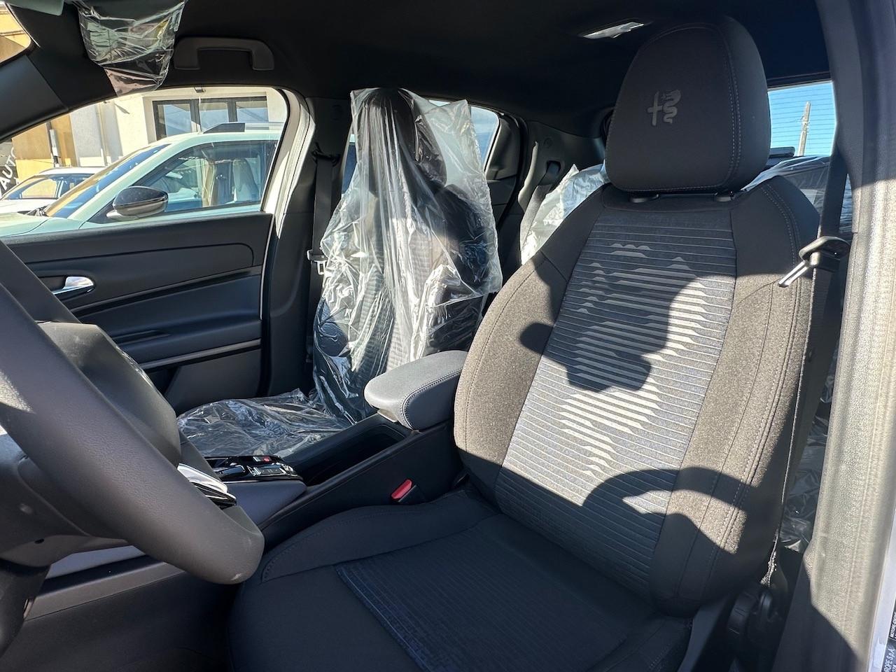 Alfa Romeo Junior 1.2 145 CV Hybrid eDCT6