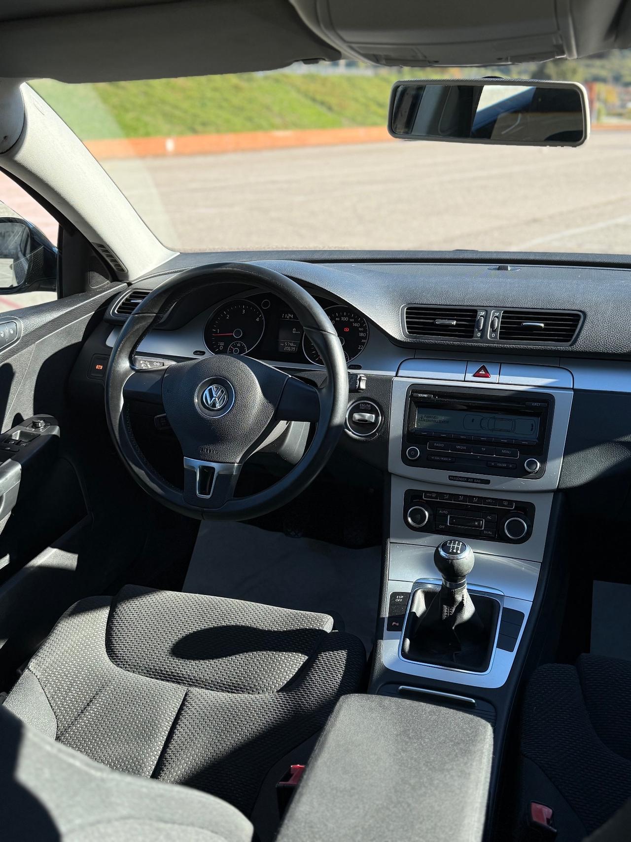 Volkswagen Passat 2.0 TDI DPF Highline EURO 5b