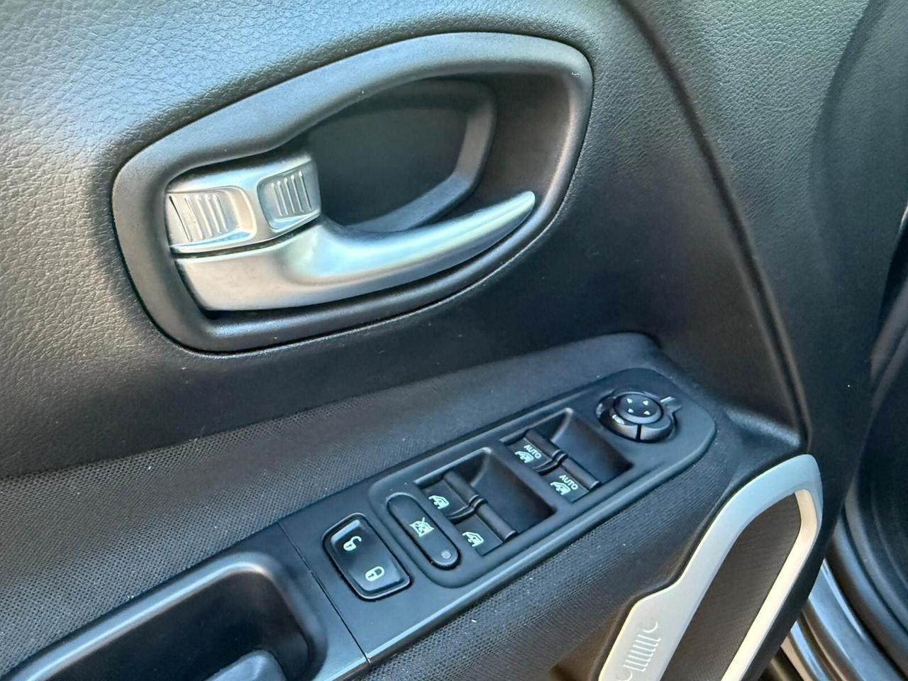 Jeep Renegade 1.6 Mjt 120 CV Longitude