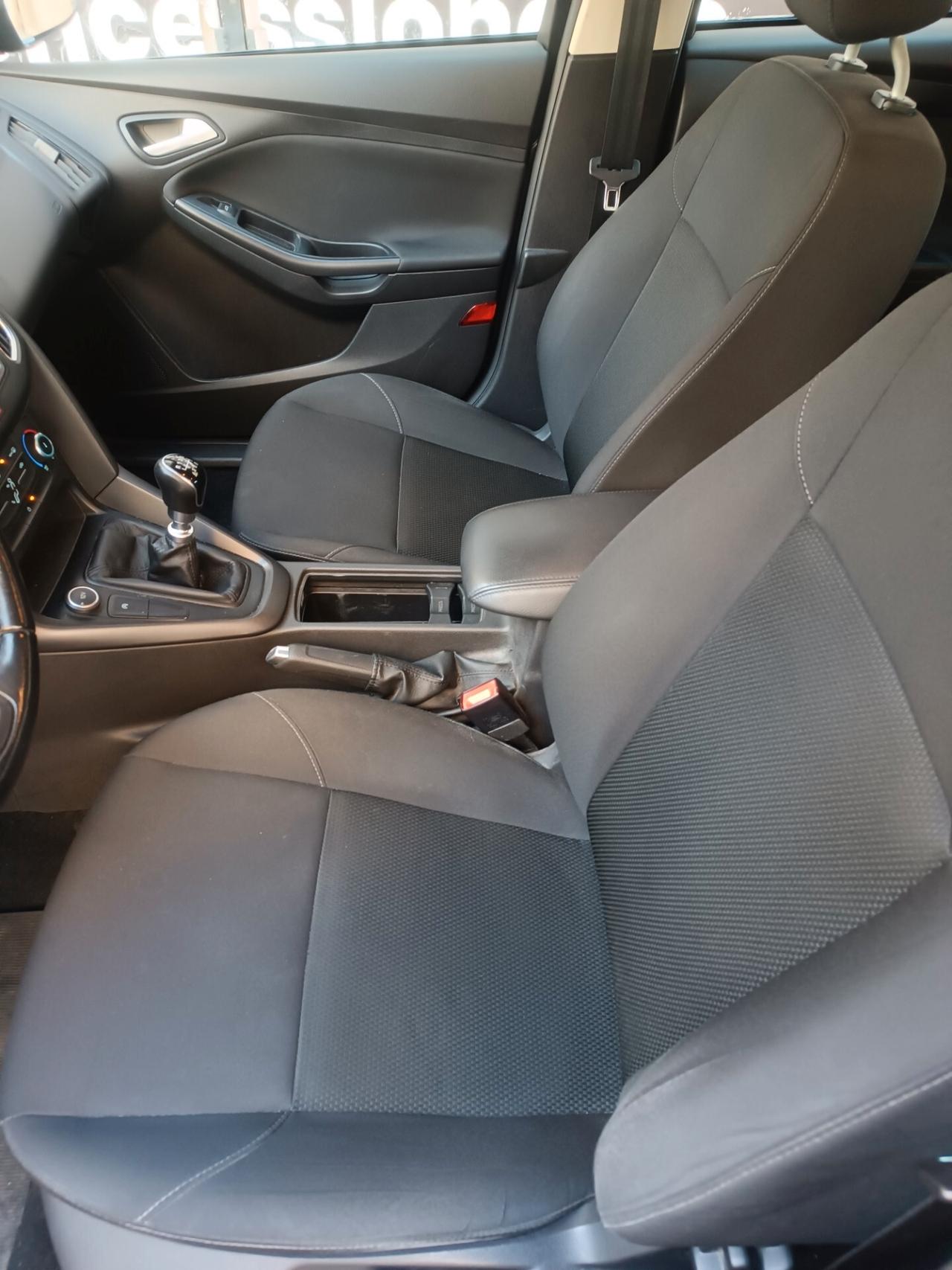 Ford Focus 1.5 TDCi 95 CV SW PLUS NAVI LED