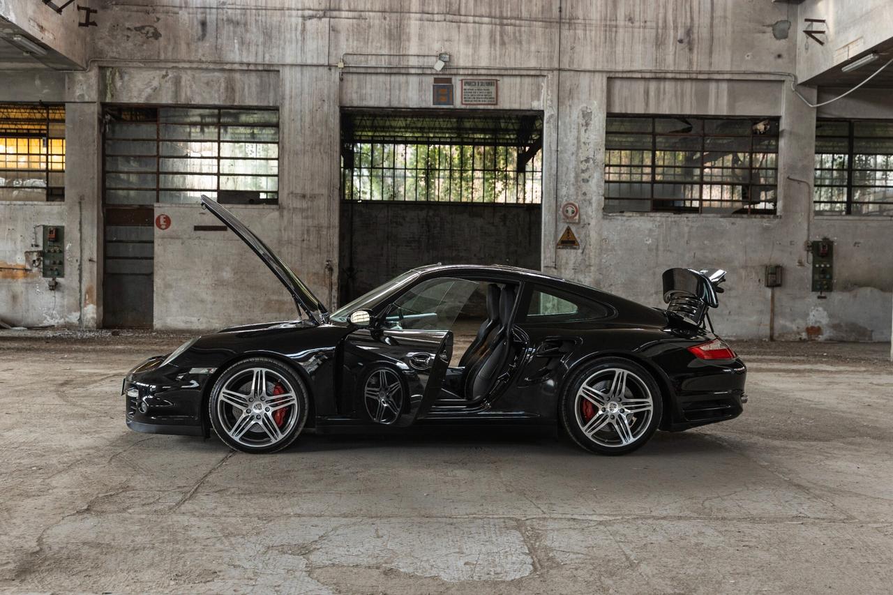 Porsche 911 Turbo Coupé