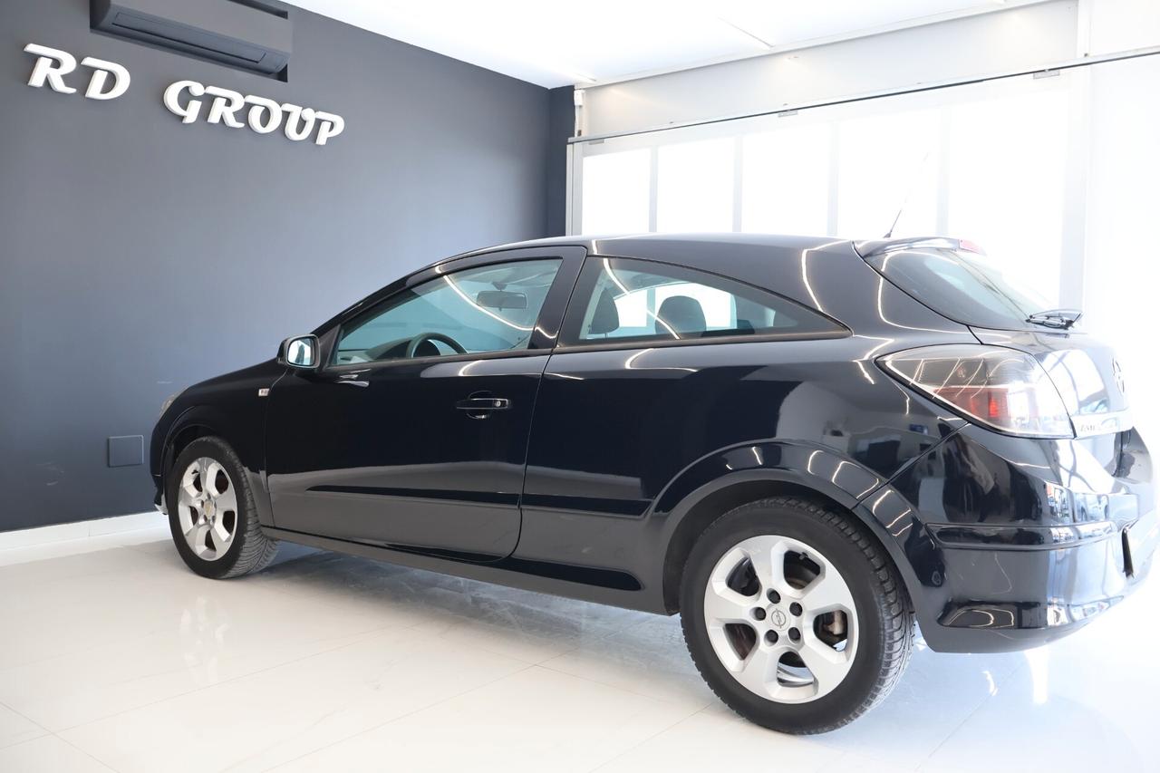 Opel Astra GTC 1.7 CDTI