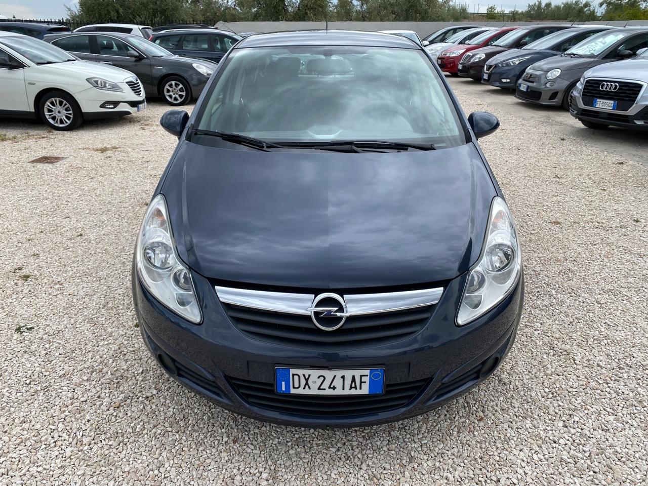 Opel Corsa 1.2 5 porte Cosmo