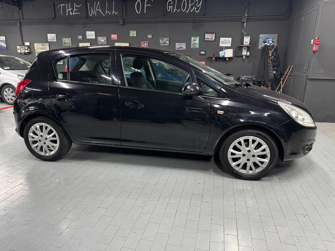 Opel Corsa 1.2 5 porte Cosmo