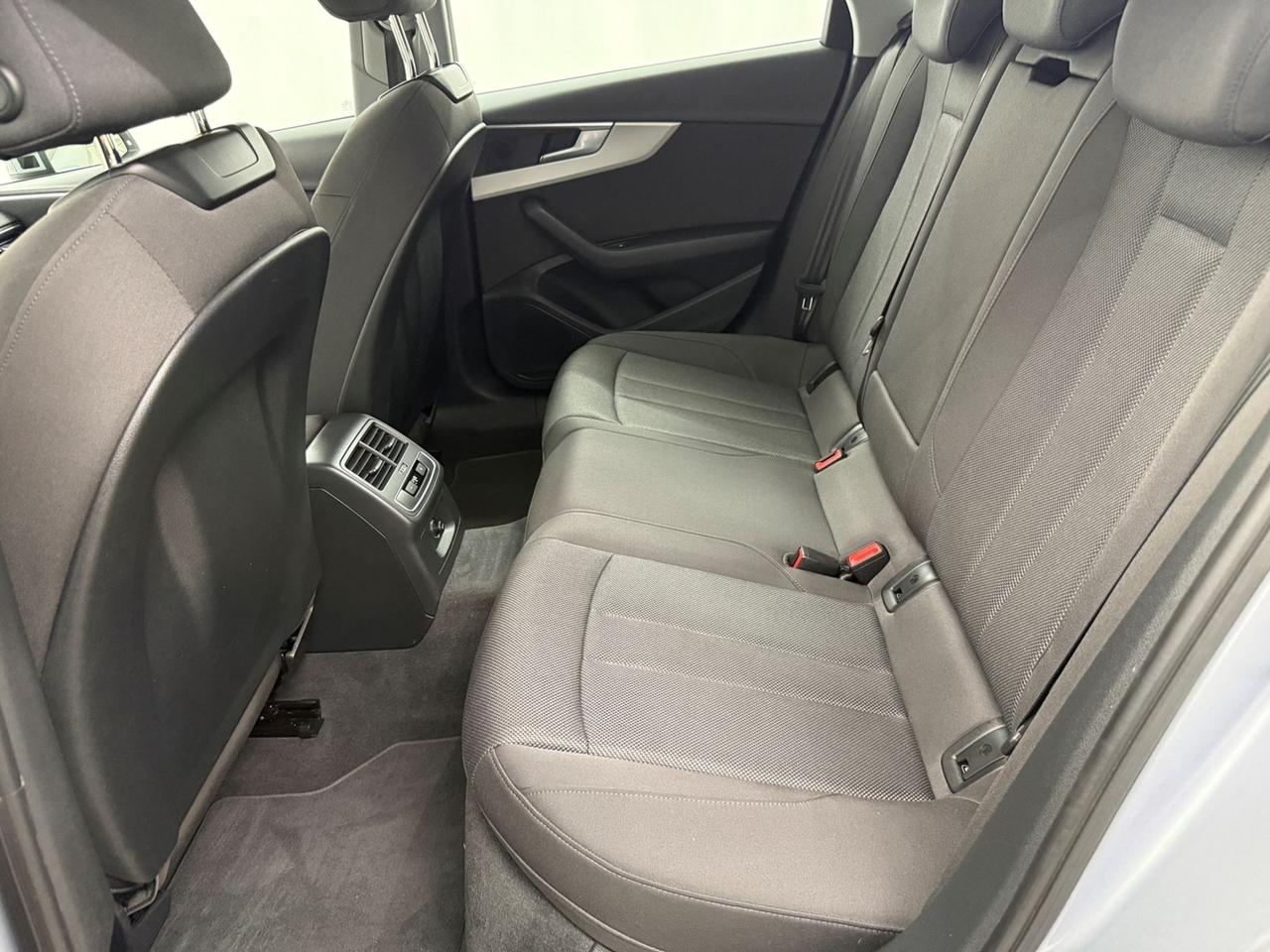 AUDI A4 V 2019 Avant A4 Avant 40 2.0 tdi mhev Business quattro 204cv s-tronic