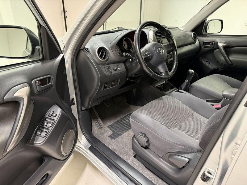 Toyota RAV4 RAV4 2.0 Tdi D-4D cat 5 porte Sol