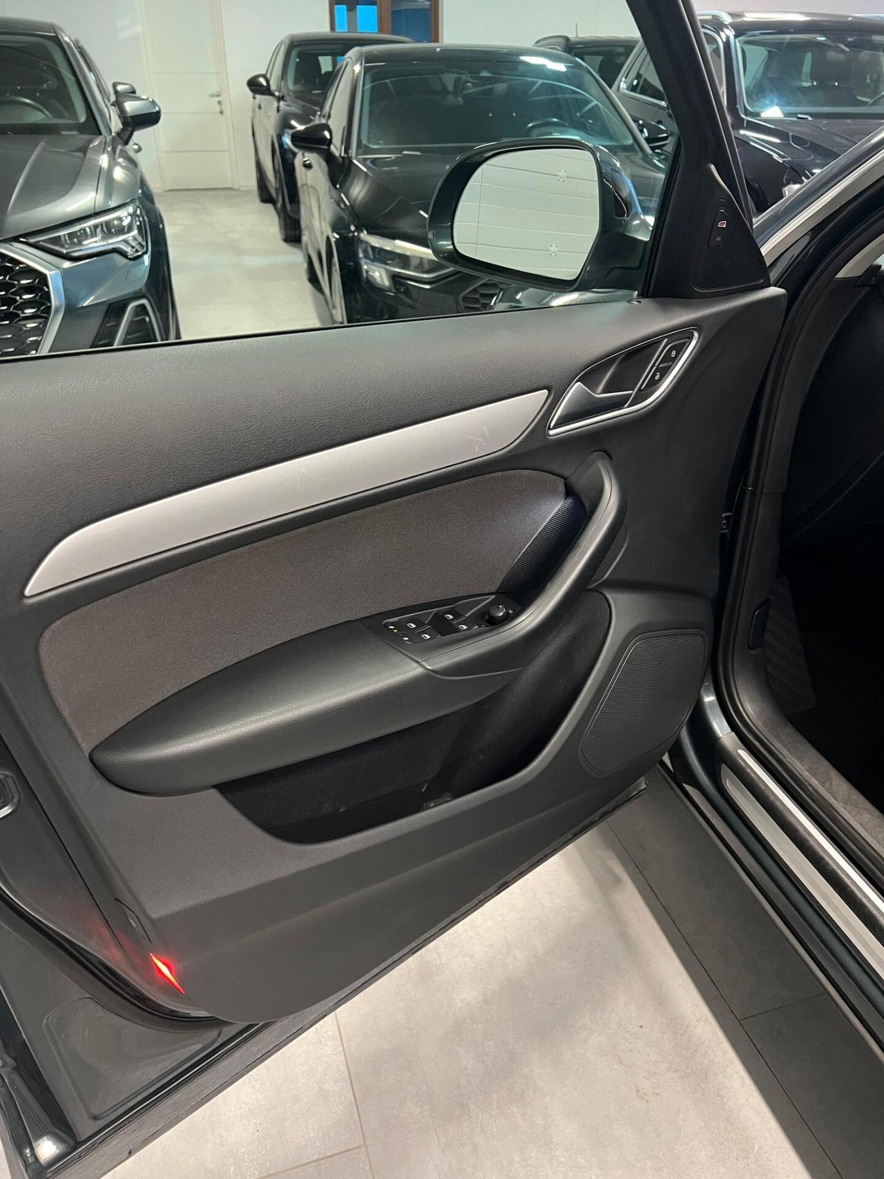 Audi Q3 2.0 TDI 184 CV quattro S tronic Sport