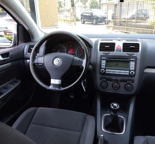 Volkswagen Golf 1.6 FSI Comfortline 5p