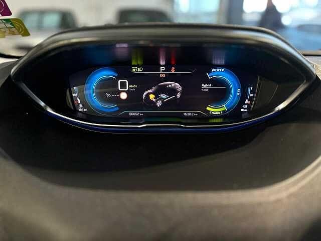 Peugeot 3008 Hybrid 225 e-EAT8 Allure