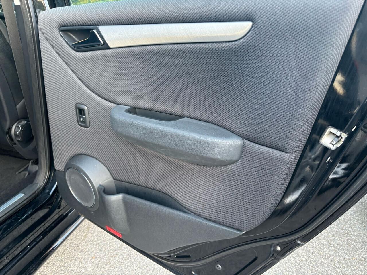 Mercedes-benz B 180 BlueEFFICIENCY OK Neopatentati