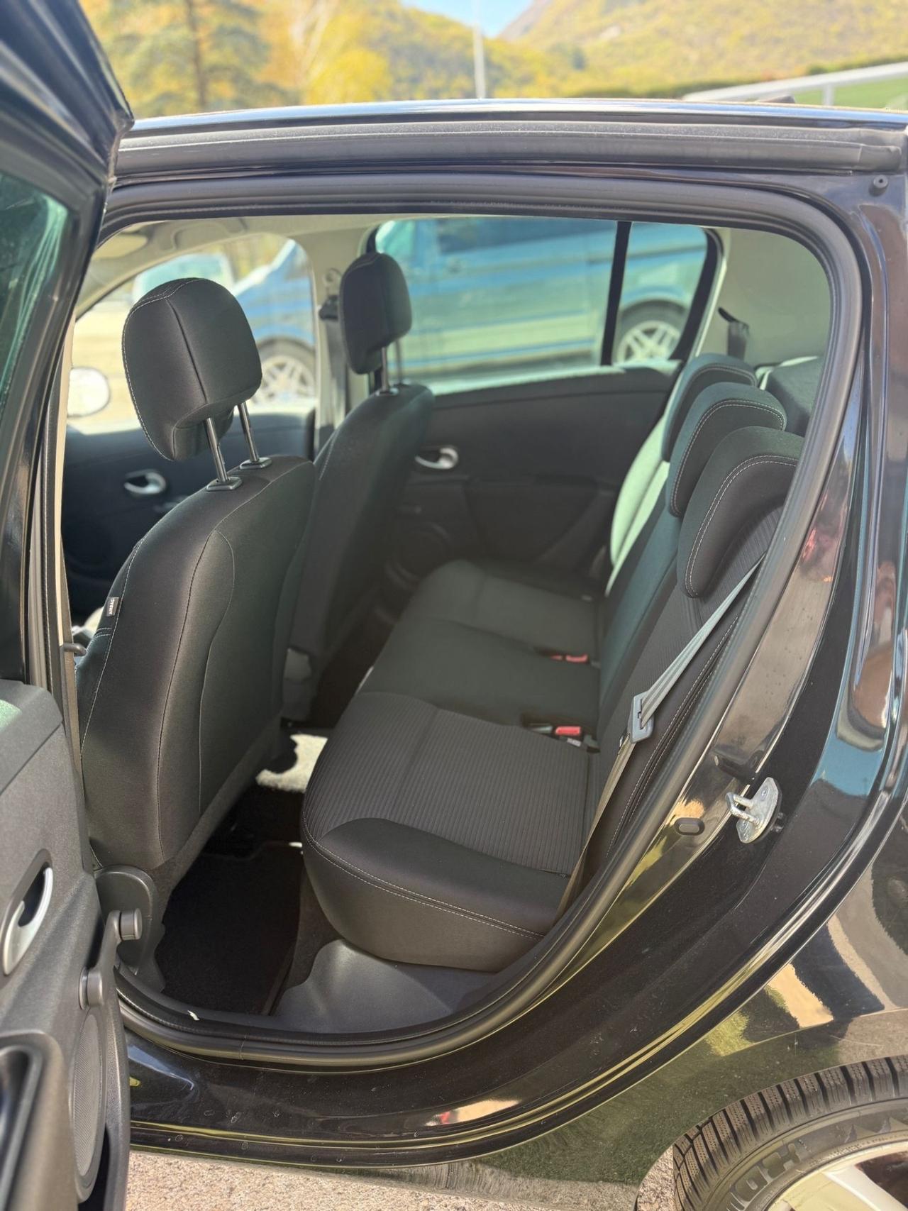 Renault Clio 1.2 16V 5 porte Live SOLO 93.000 KM