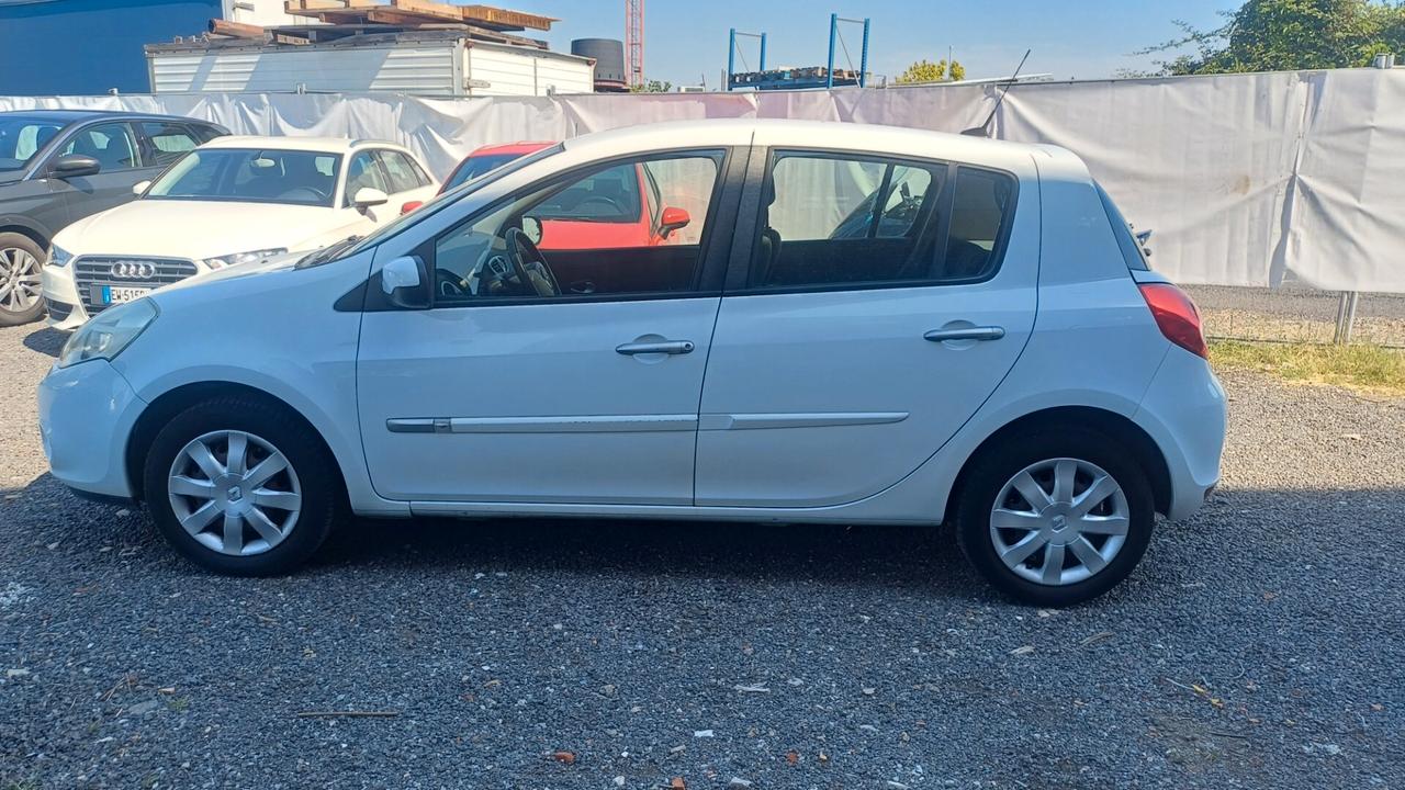 Renault Clio 1.2 16V 5 porte GPL Dynamique