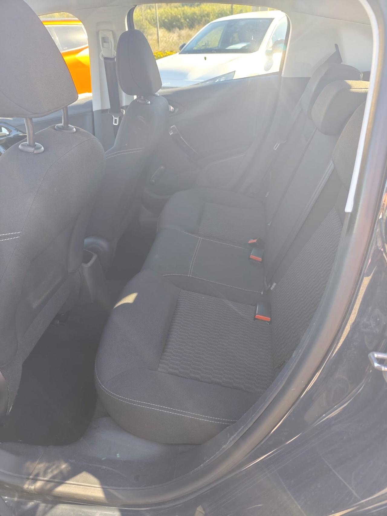 Peugeot 208 BlueHDi 100 S&S 5 porte Active