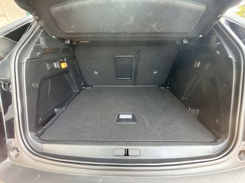 Peugeot 3008 BlueHDi 130 EAT8 S&S Active