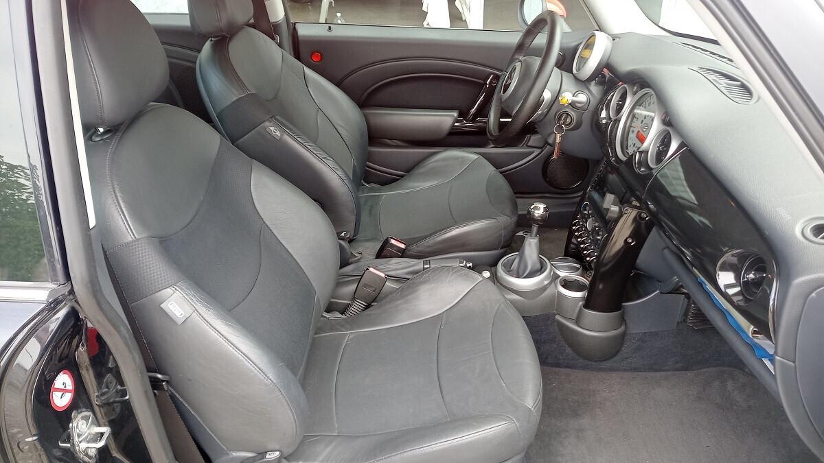 Mini Cooper 1.4 d -
