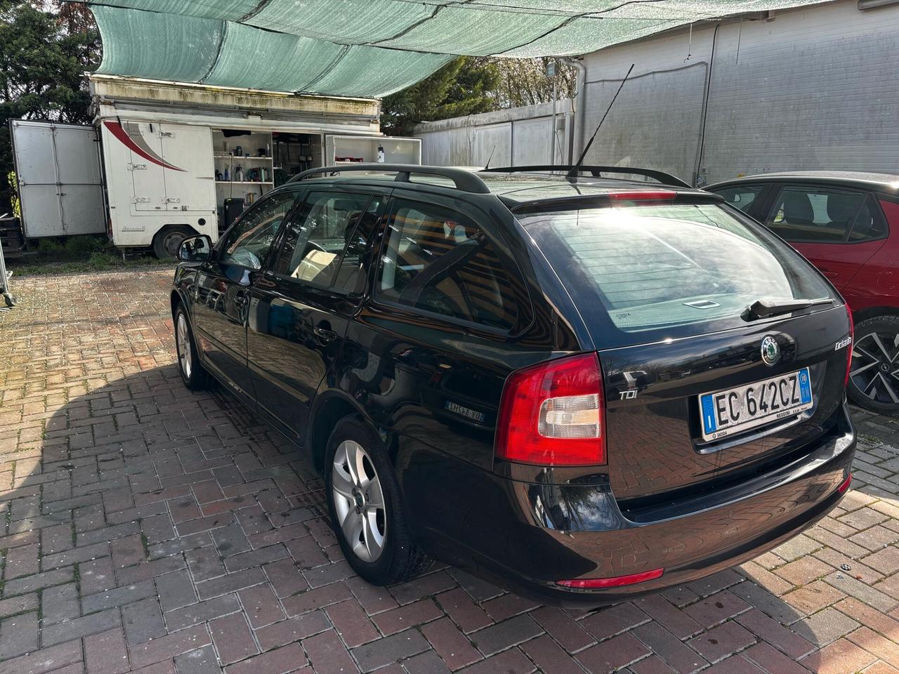 Skoda Octavia 1.6 TDI CR F.AP. Wagon Ambition IDONEA PER NEOPATENTATI PERMUTABILE