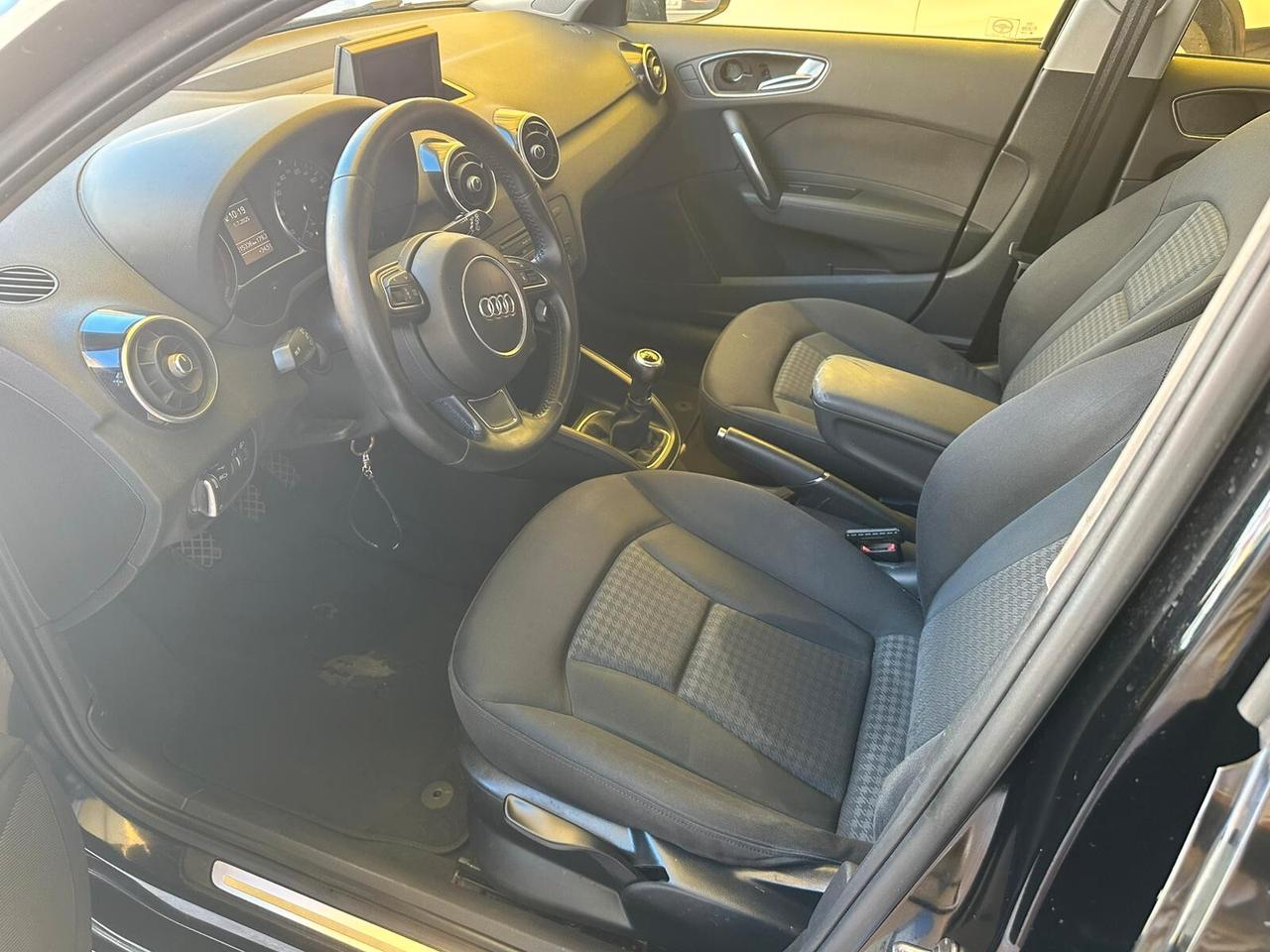 Audi A1 1.6cc diesel 12 mesi garanzia-2012