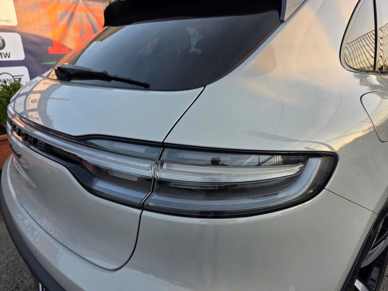 Porsche Macan 2.0 T PASM