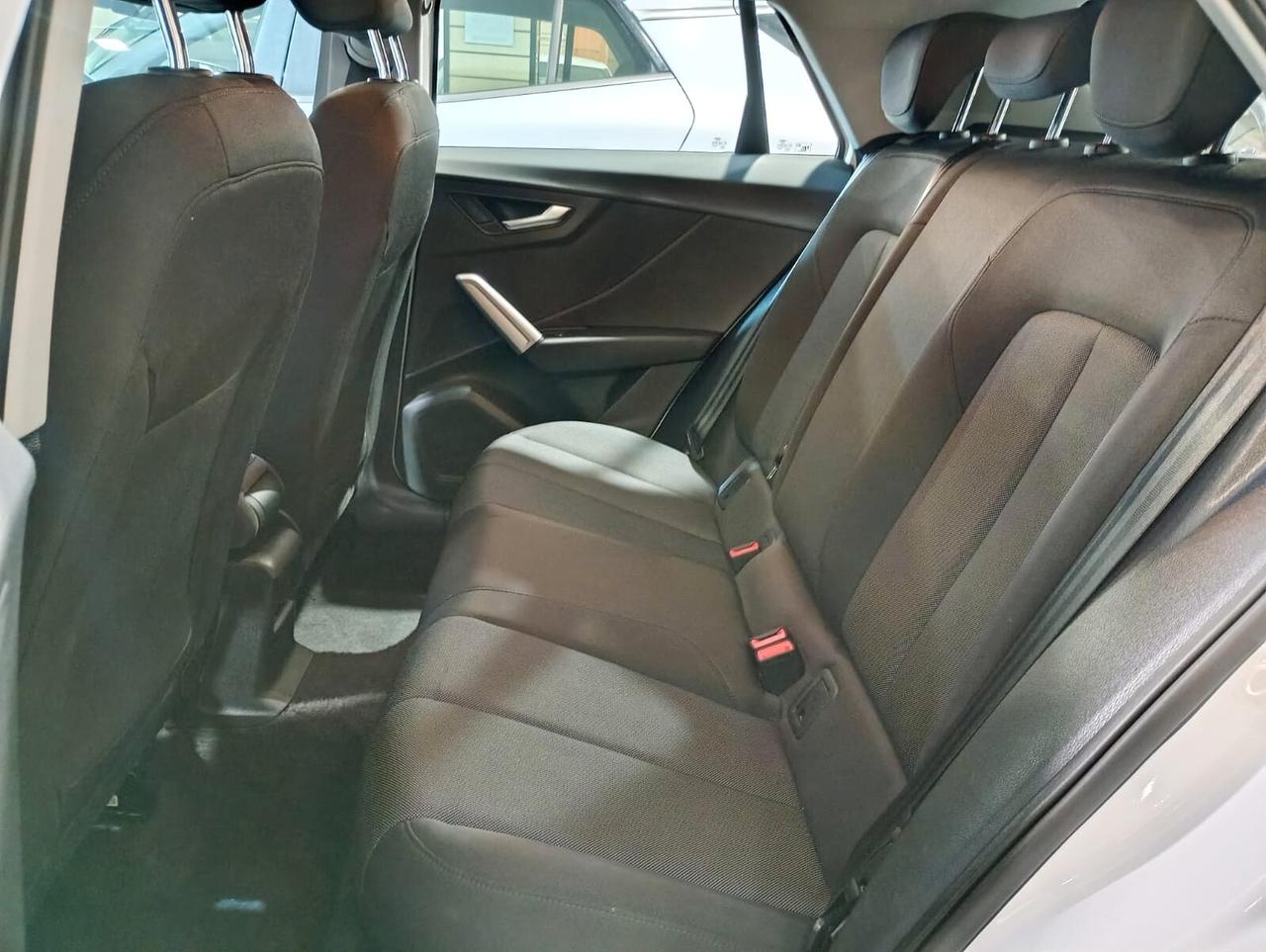 Audi Q2 30 TDI Business