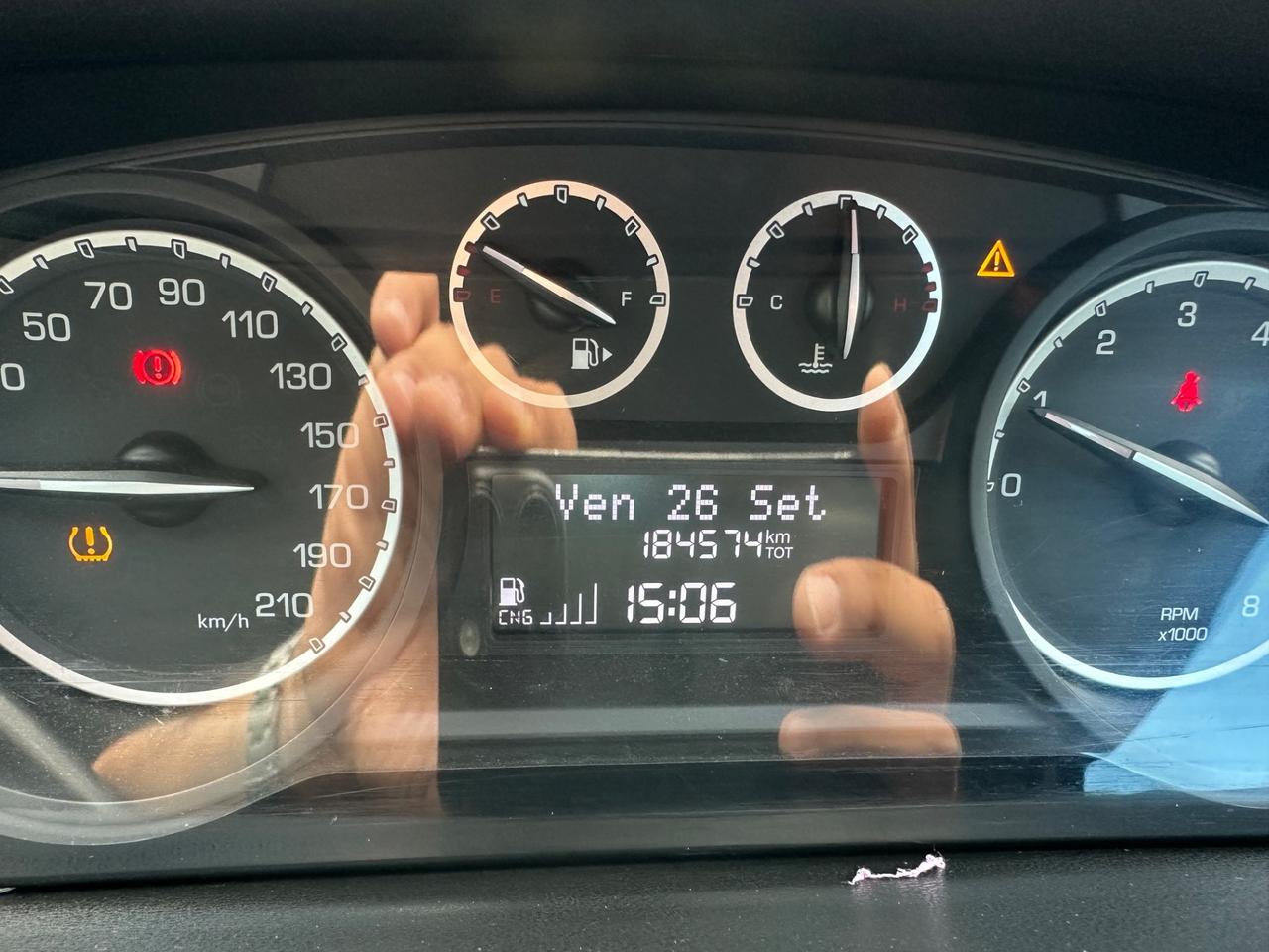 Lancia Ypsilon 0.9 TwinAir 85 CV 5 porte Metano Ecochic Elle