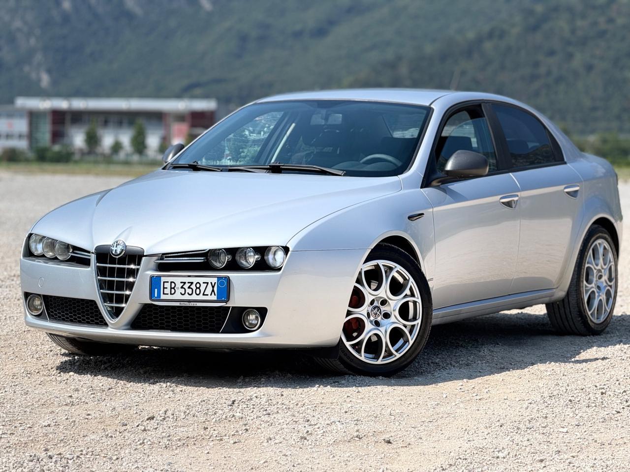 Alfa Romeo 159 1.9 JTDm 150CV GIUGIARO