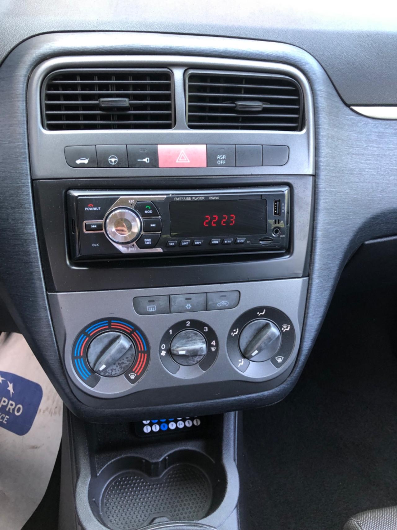 Fiat Grande Punto Grande Punto 1.4 Starjet 16V 3 porte Dynamic
