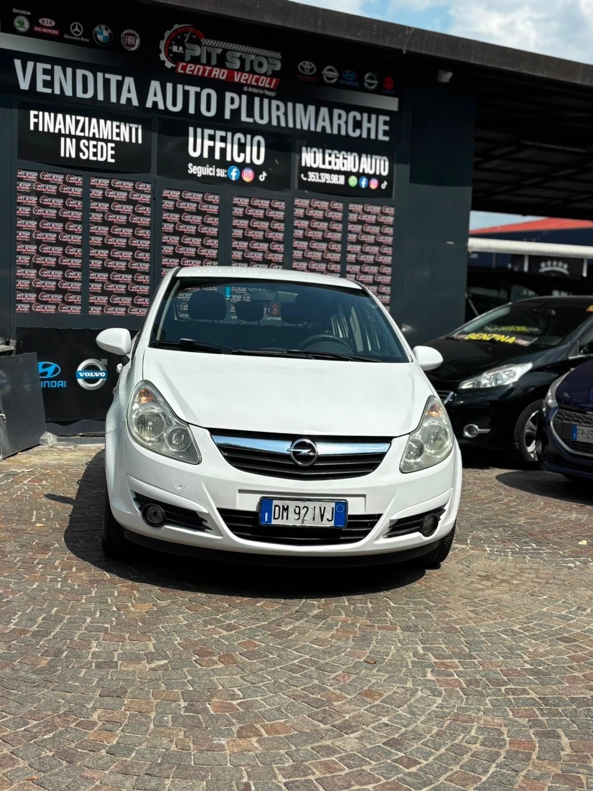 Opel Corsa 1.2 5 porte Cosmo