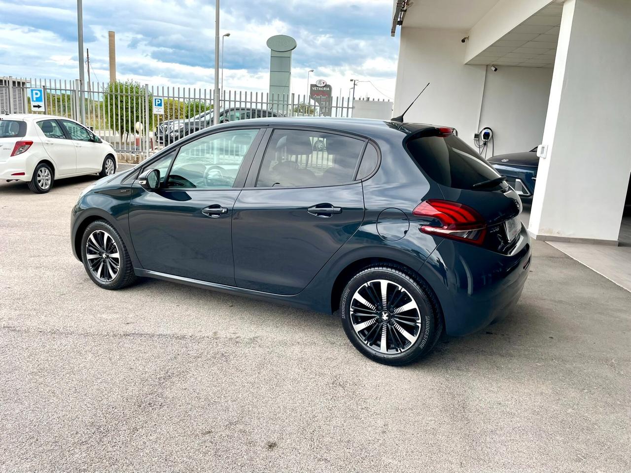 Peugeot 208 1.2 PureTech 82cv Signature
